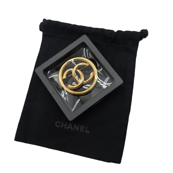 #1 Chanel Coco Mark Gold Interlocking C Brooch - Picture 5 of 15